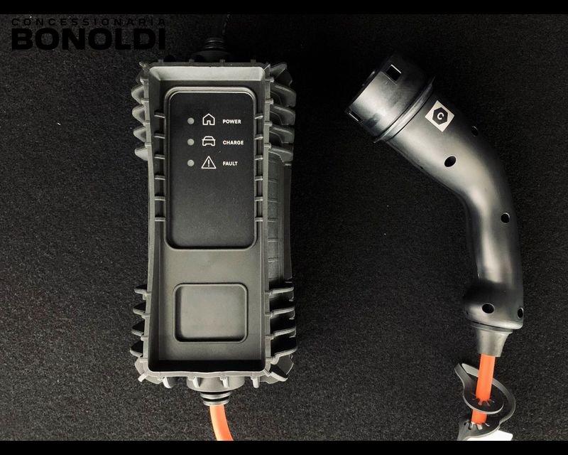 Peugeot 2008 motore elettrico 136 CV Allure Pack Neopatentati