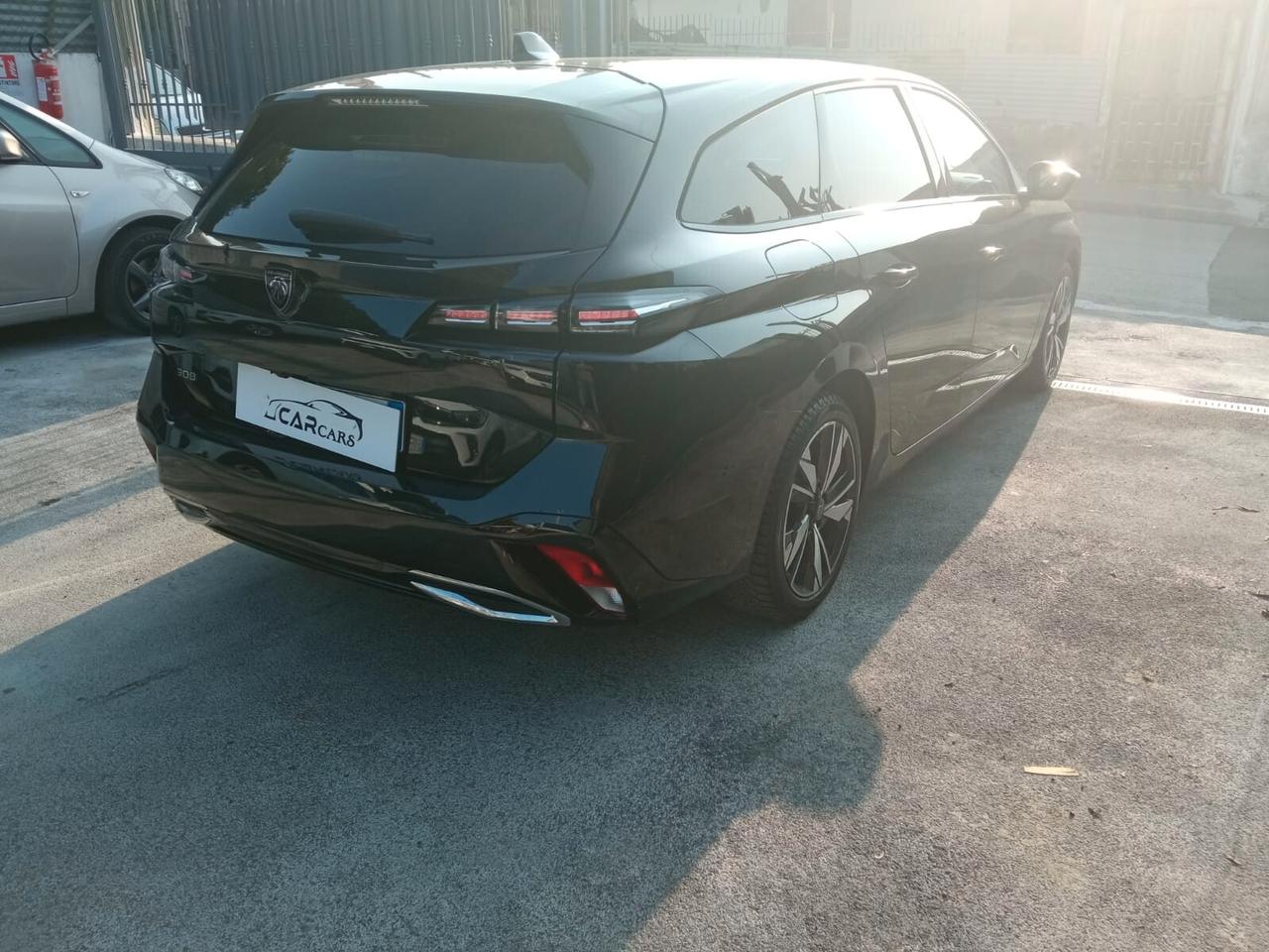 Peugeot 308 BlueHDi 130 S&S EAT8 SW Allure