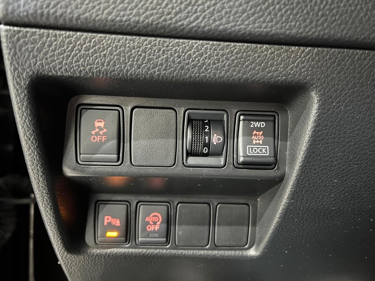 Nissan Qashqai 1.6 dCi 4WD Tekna 131 cv 2014