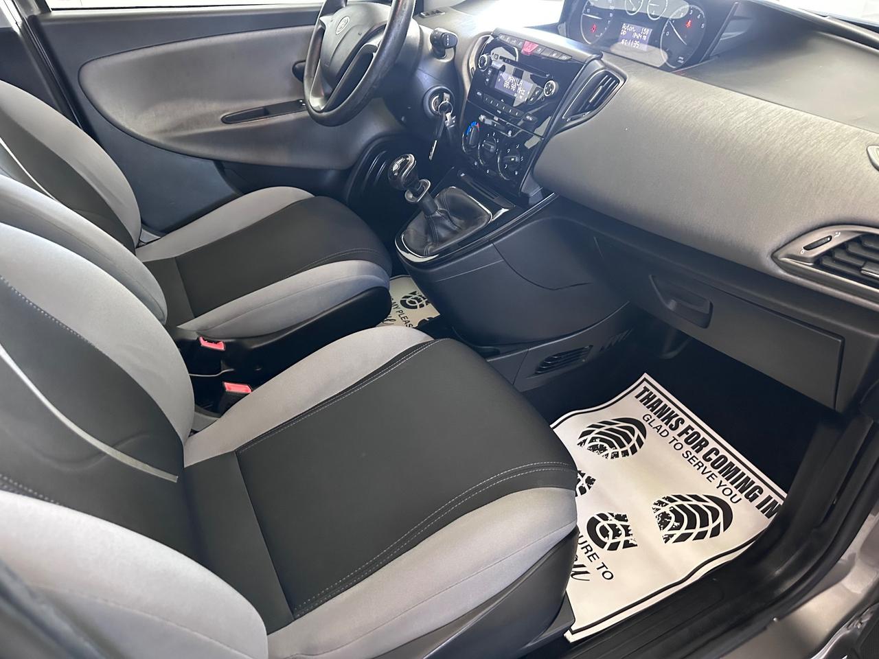 Lancia Ypsilon 1.2 Benzina 69 CV 5 porte Ok Neopatentati