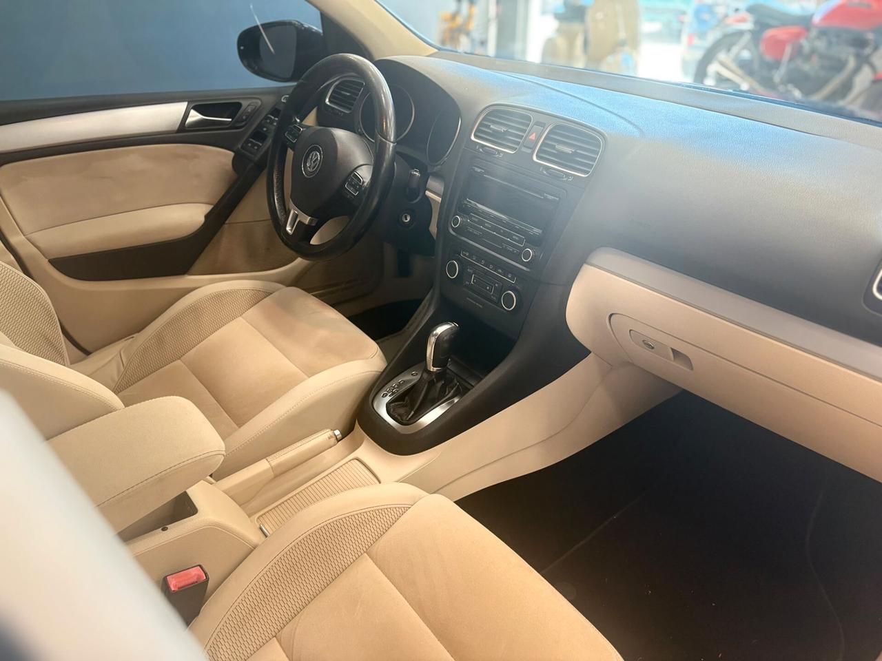 Volkswagen Golf 1.6 TDI DPF DSG 5p. Highline