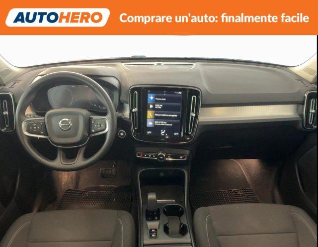 VOLVO XC40 T2 Geartronic Momentum Pro
