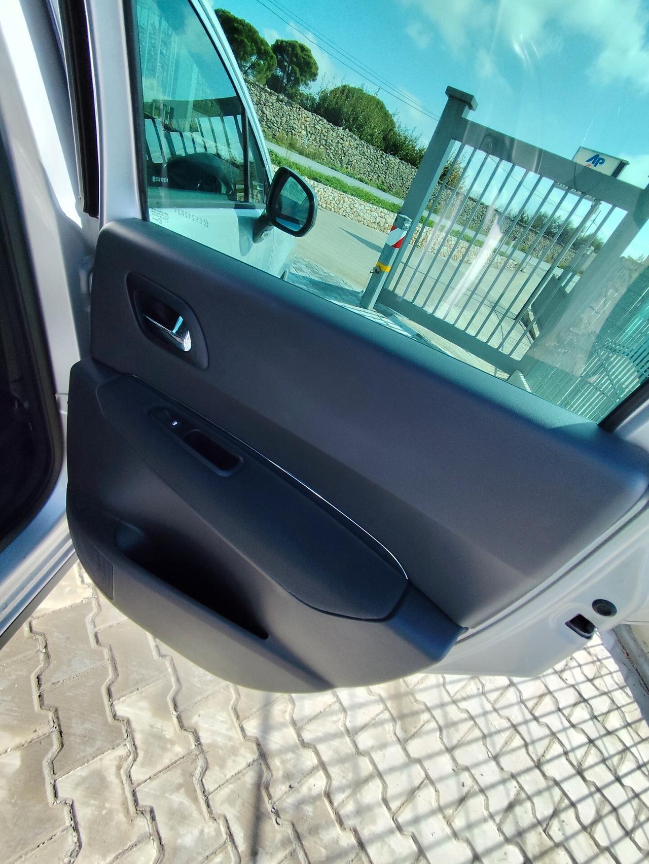 Peugeot 3008 BlueHDi 120 S&S Business