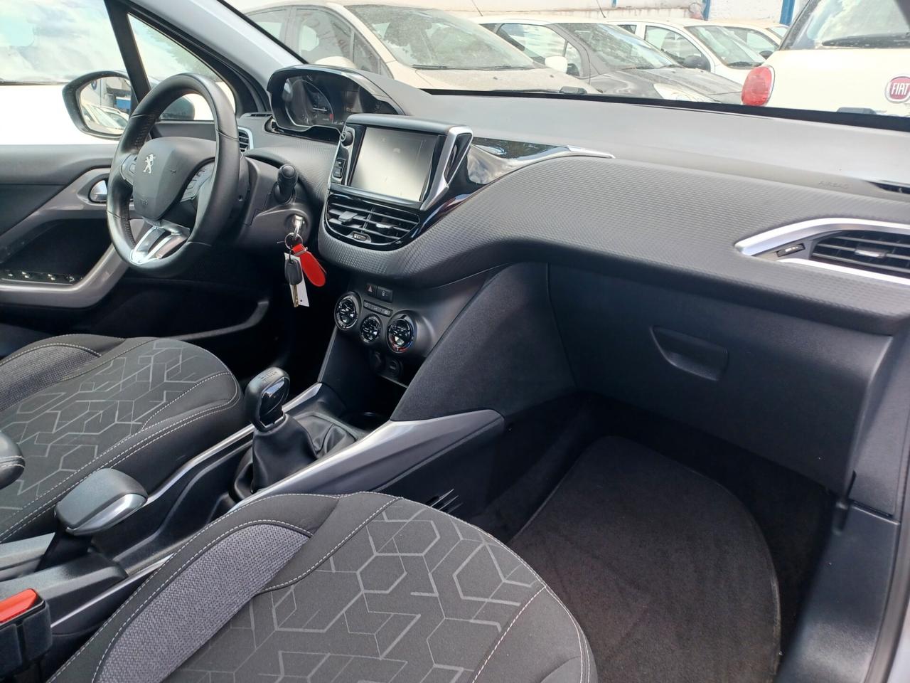 Peugeot 2008 1.2 Benzina Anno 2016 restyling