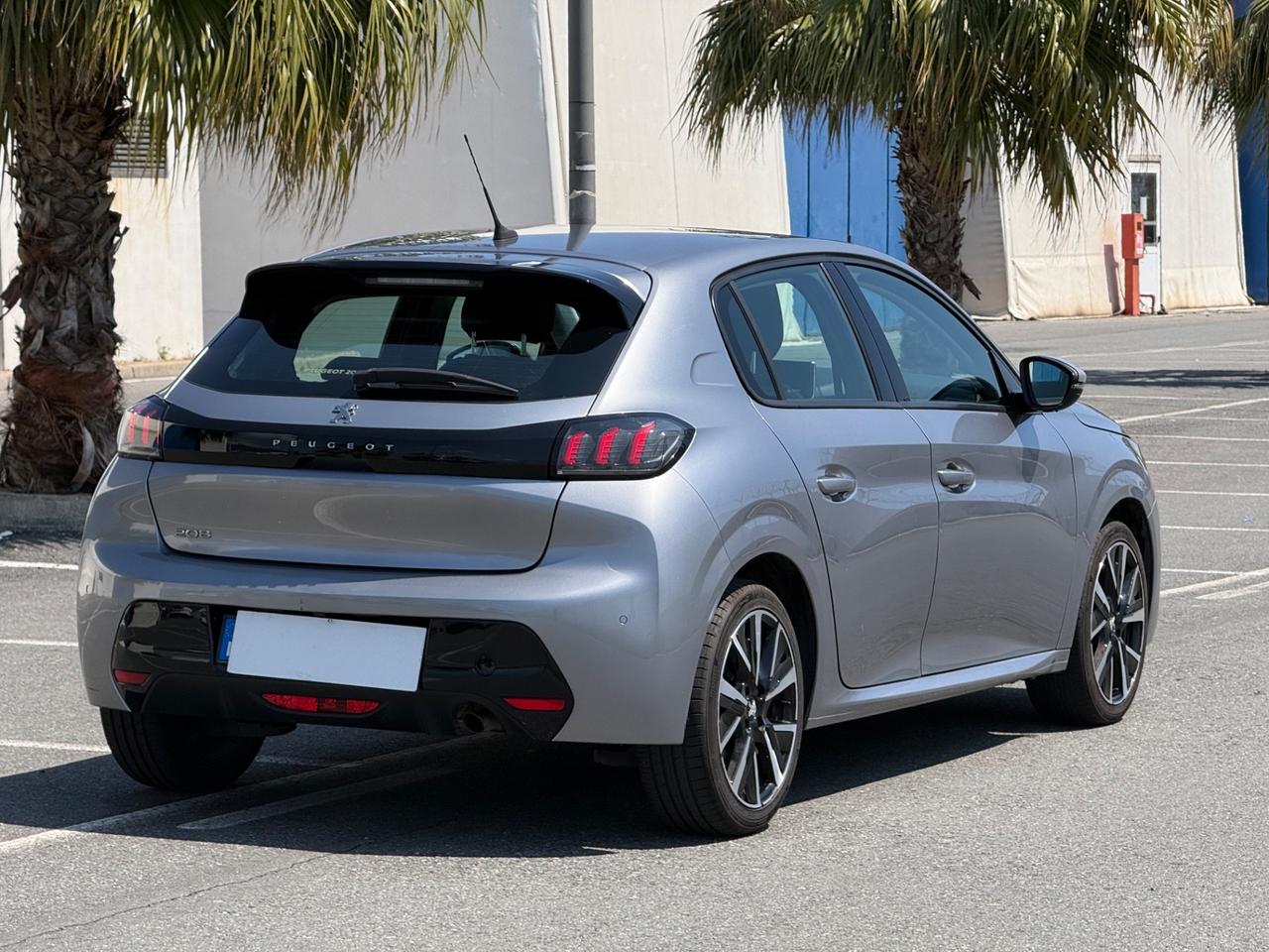 Peugeot 208 -100 CV-AUTOMATICA-FULL OPTIOAL
