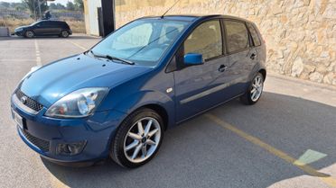 Ford Fiesta 1.4 TDCi 5p. Titanium sono 100.000 km