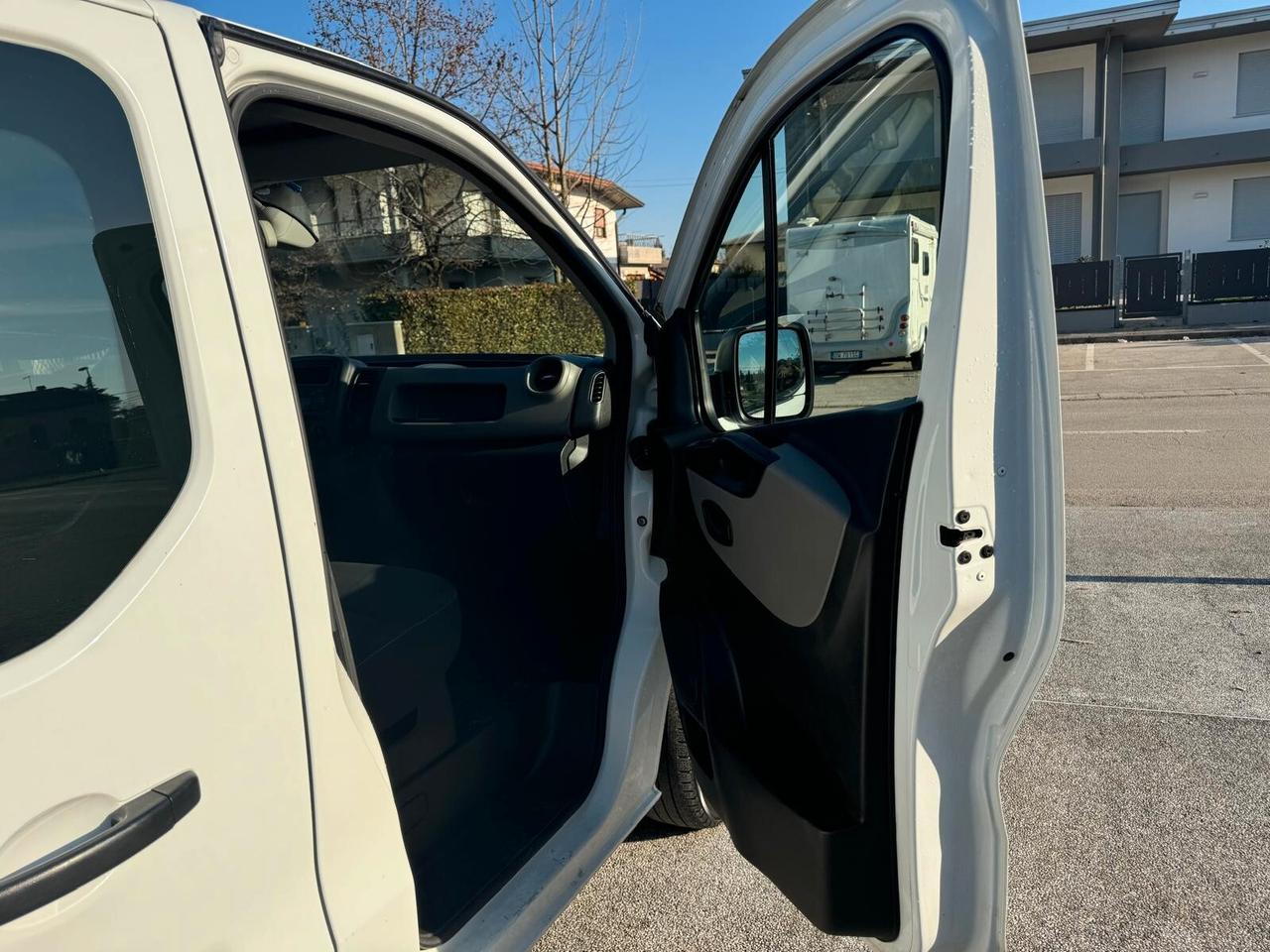 Renault Trafic T29 1.6 DCI 125CV SeS ICE 6 posti N1-WEBASTO