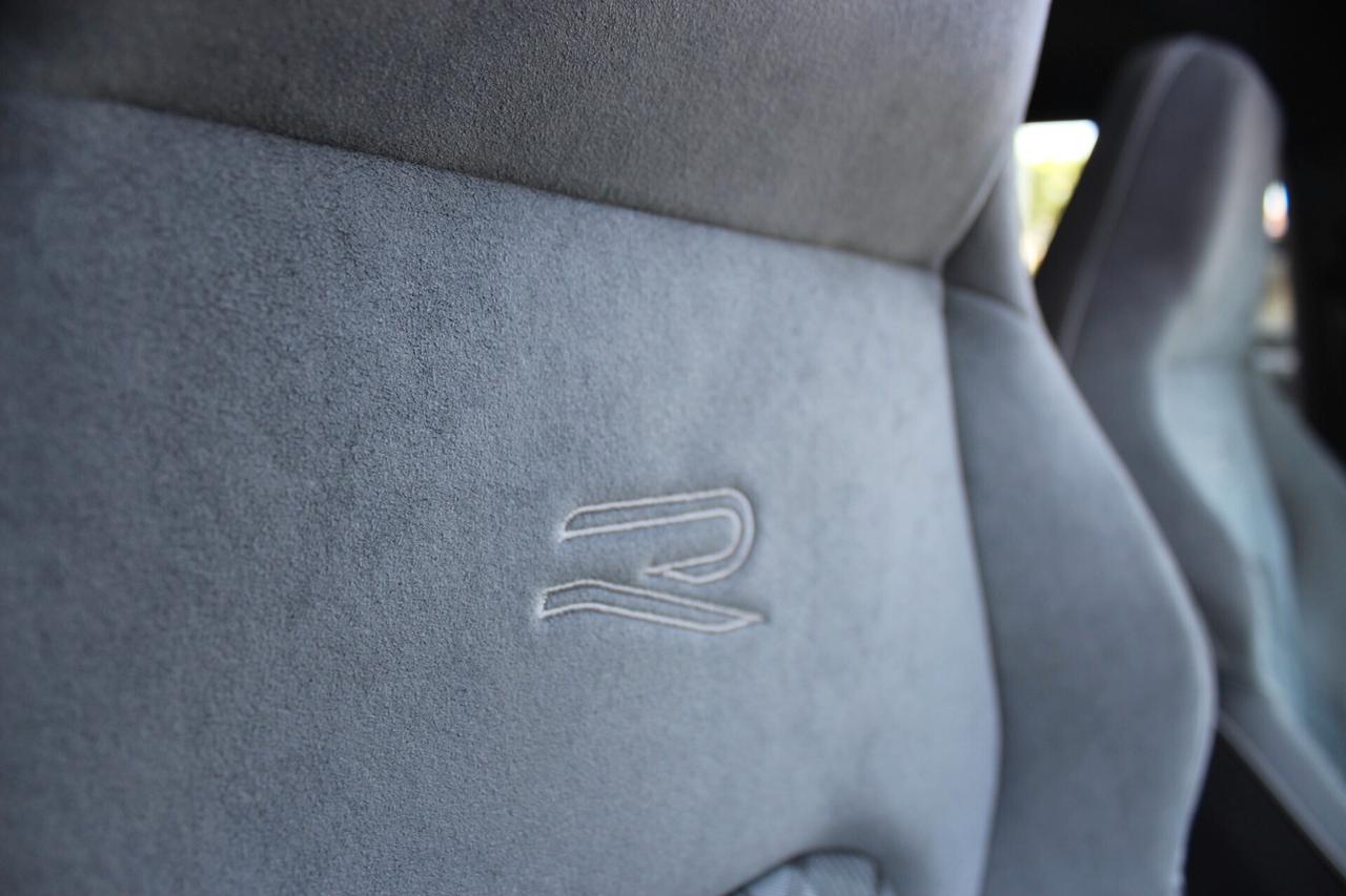 Volkswagen Golf 8 R LINE 2.0 TDI