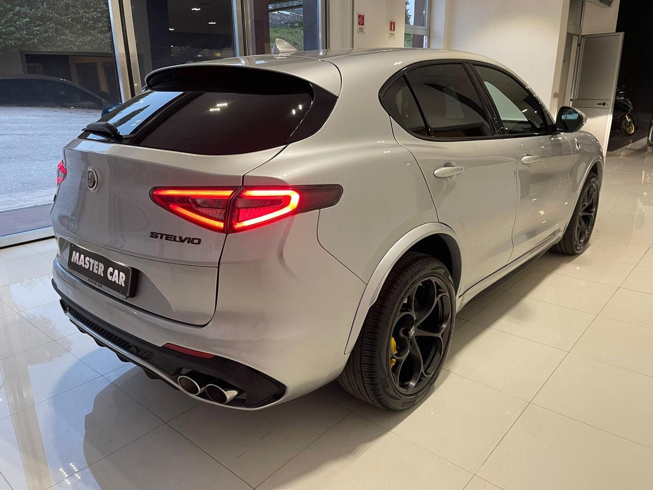 Alfa Romeo Stelvio 2.9 Bi-Turbo V6 510 CV AT8 Quadrifoglio