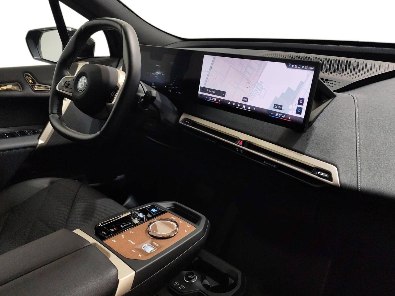 BMW iX xDrive50 Pacchetto Sportivo