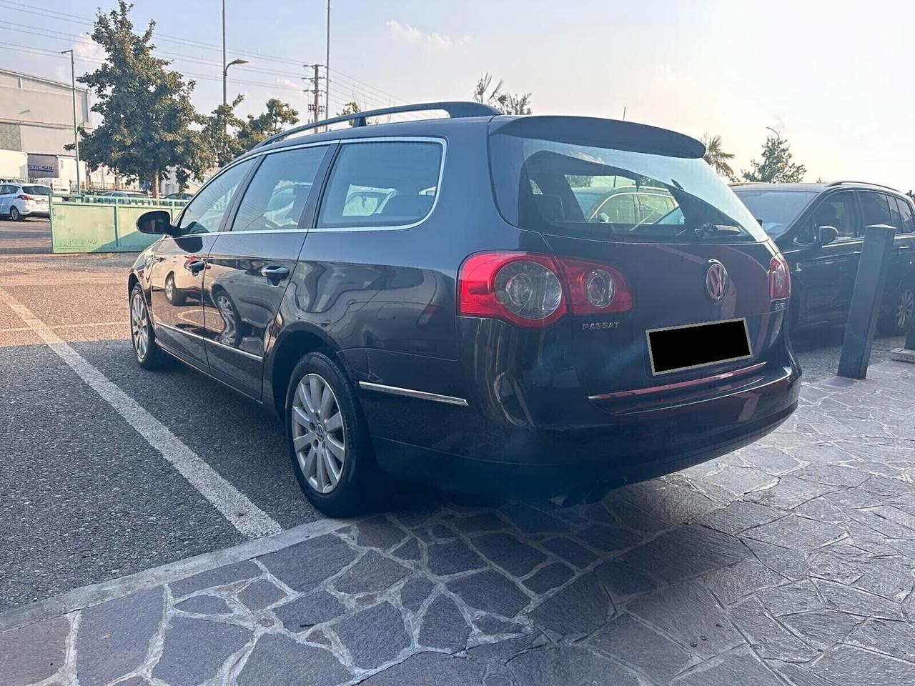 Volkswagen Passat 2.0 TDI DPF Var. Highline cambio nuovo