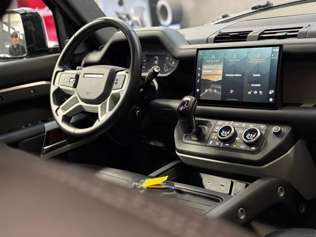 LAND ROVER Defender 110 3.0 l6 400 CV AWD Auto X-Dynamic HSE