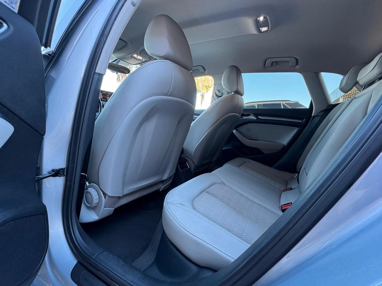 Audi A3 SPB 1.6 TDI clean diesel S tronic Ambition