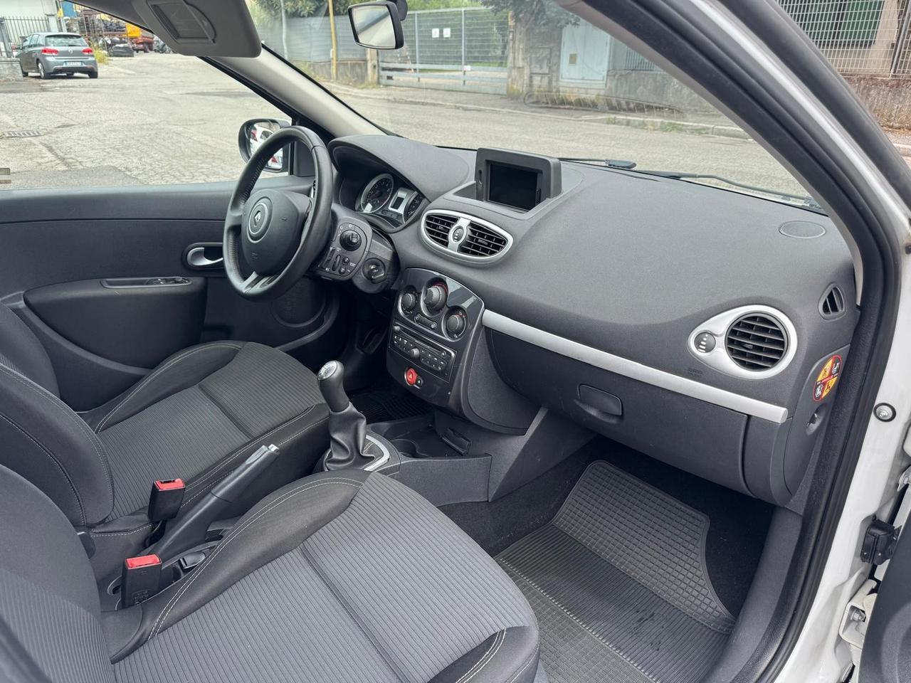 Renault Clio 1200 Gpl casa madre 2032