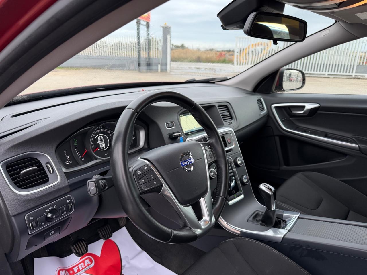 VOLVO V60 2.0D D3 150CV FULL LED MANUALE MY16