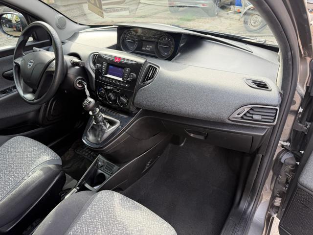 LANCIA Ypsilon 1.0 FireFly 5 porte S&S Hybrid Silver Plus 5 POSTI