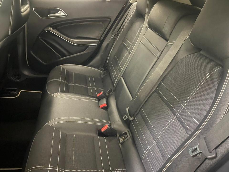 Mercedes-benz GLA 200 d Premium