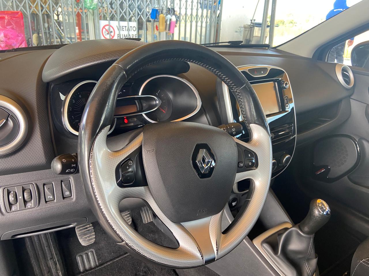 Renault Clio dCi 8V 90CV Start&Stop 5 porte NEOPATENTATI