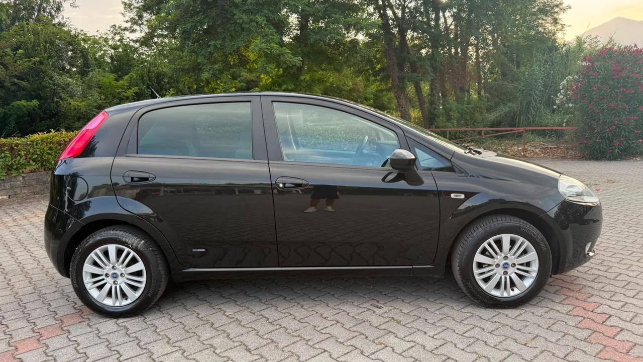 Fiat Grande Punto 1.4 Starjet 16V 5 porte Emotion