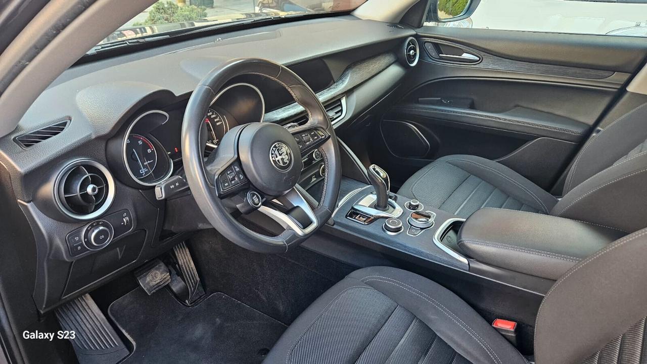 Alfa Romeo Stelvio 2.2 Turbodiesel 160 CV AT8 RWD Super