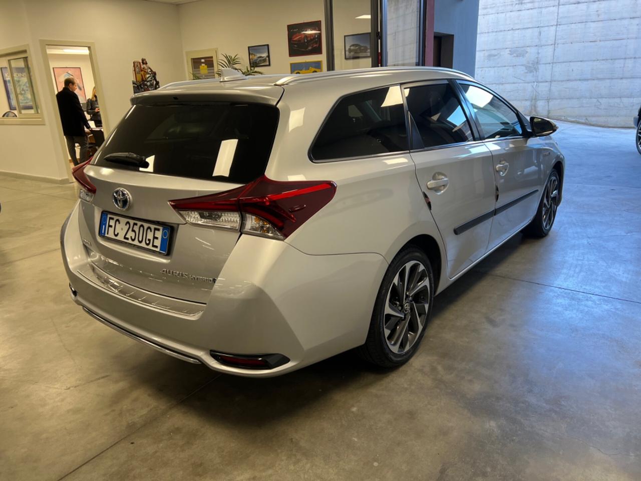 Toyota Auris Touring Sports 1.8 Hybrid Lounge