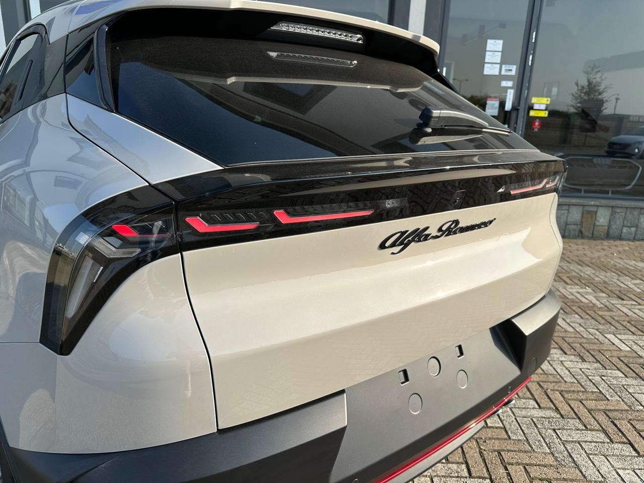 Alfa Romeo Junior 1.2 136 CV Hybrid eDCT6 Speciale