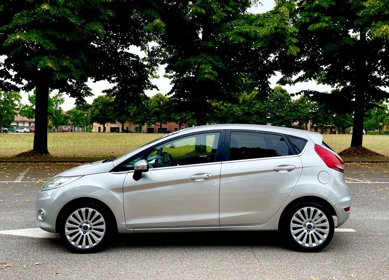 Ford Fiesta 1.4 TDCi 5p. Titanium