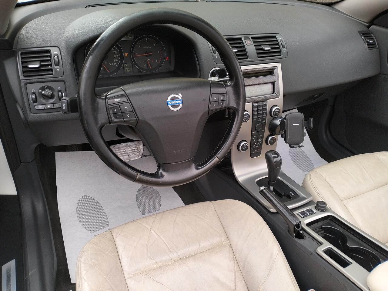 Volvo C70 2.0 D Powershift Summum
