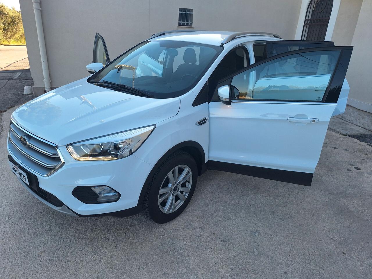 Ford Kuga 1.5 TDCI 120 CV Titanium PERFETTA