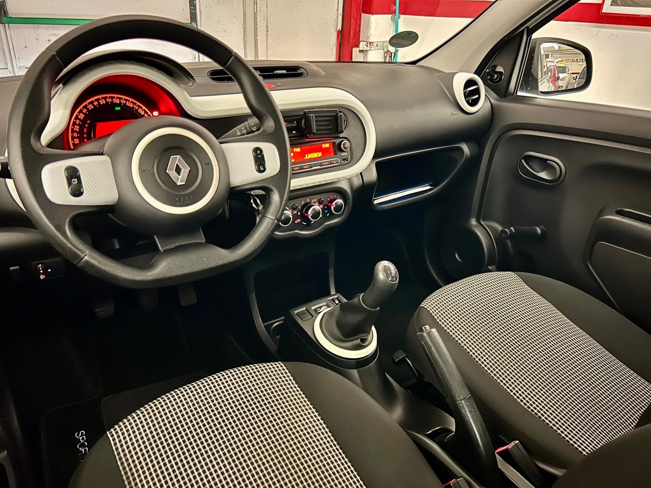 Renault Twingo SCe Lovely