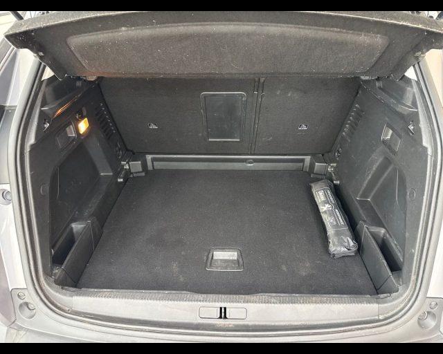 PEUGEOT 3008 BlueHDi 130 S&S Active