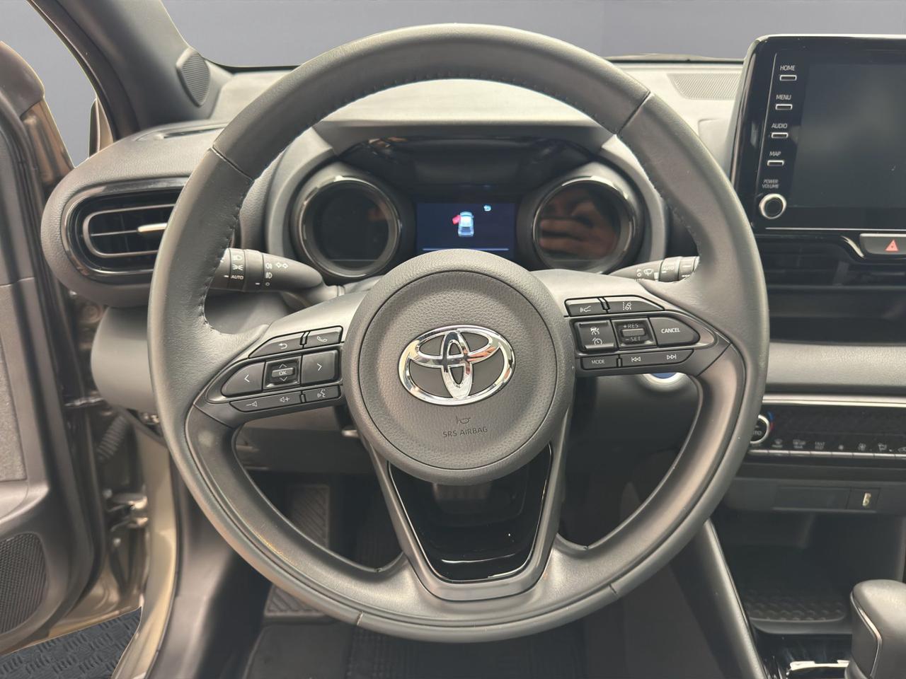 Toyota Yaris 1.5h Lounge
