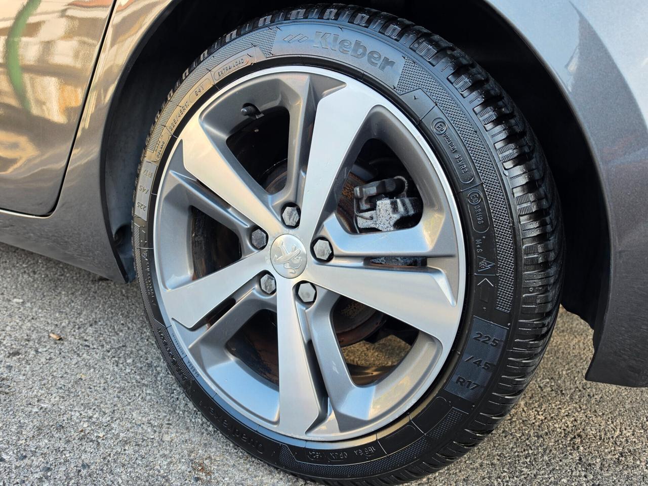 Peugeot 308 BlueHDi 100 S&S FULL