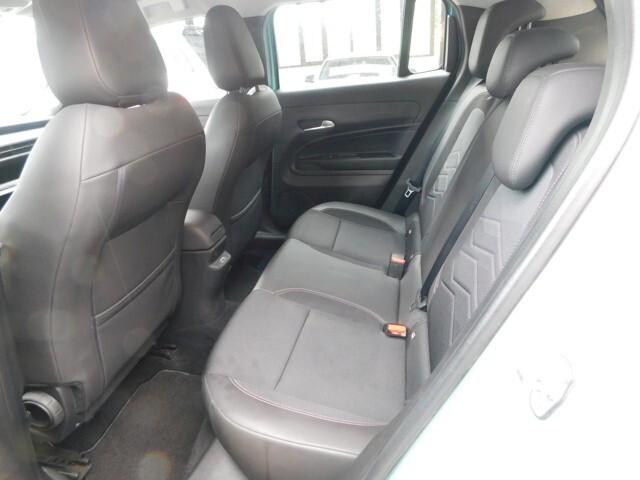 Jeep Avenger 1.2 Turbo 100 CV Summit