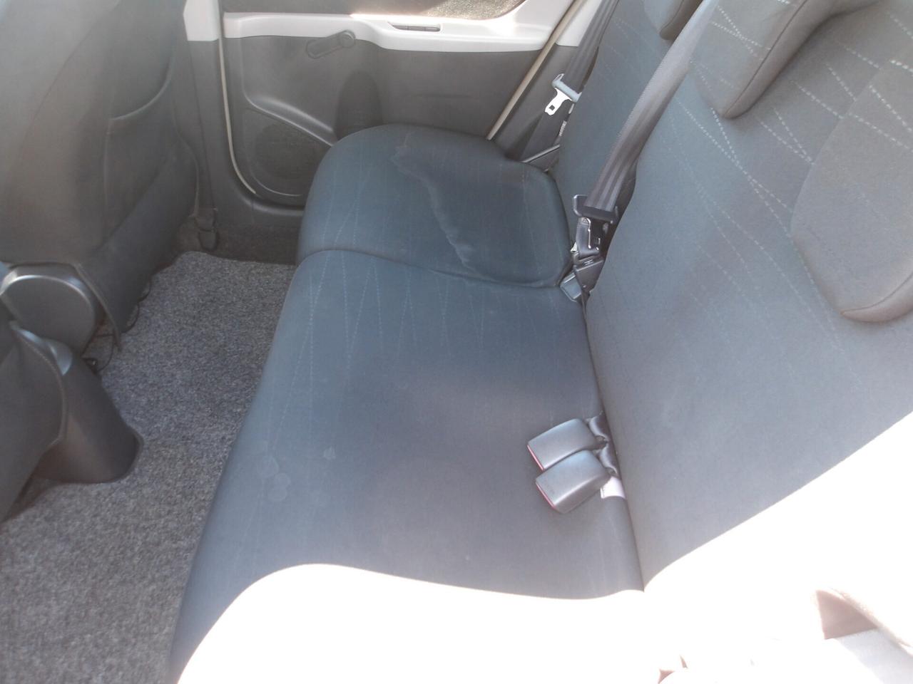 TOYOTA YARIS 1.0 BENZ-2008