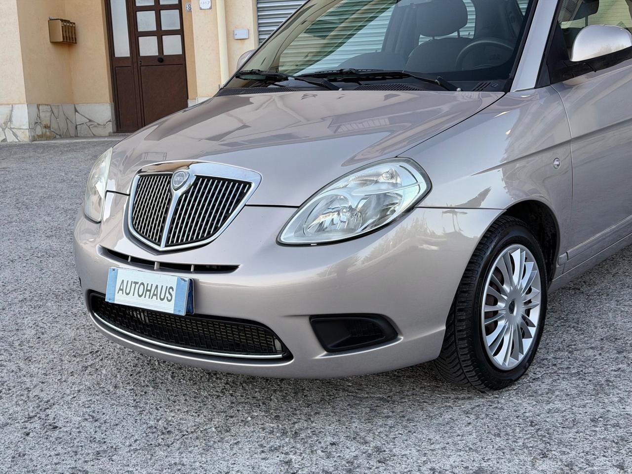 Lancia Ypsilon 1.2 69 CV Platino - SOLI 31.000KM