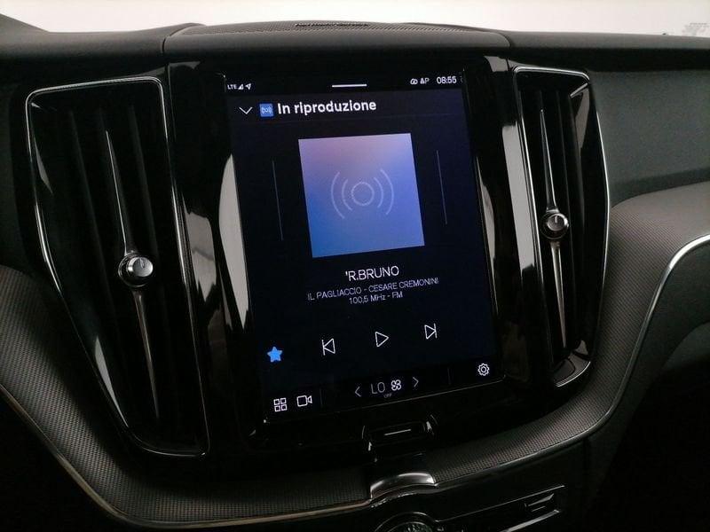 Volvo XC60 2.0 b4 R-design awd auto