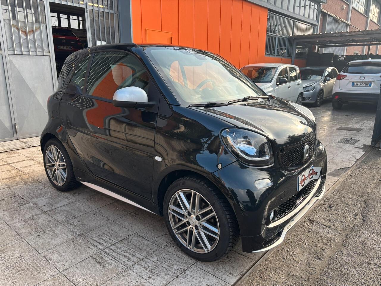 Smart ForTwo 90 0.9 Turbo twinamic Urbanrunner allestimento brabus