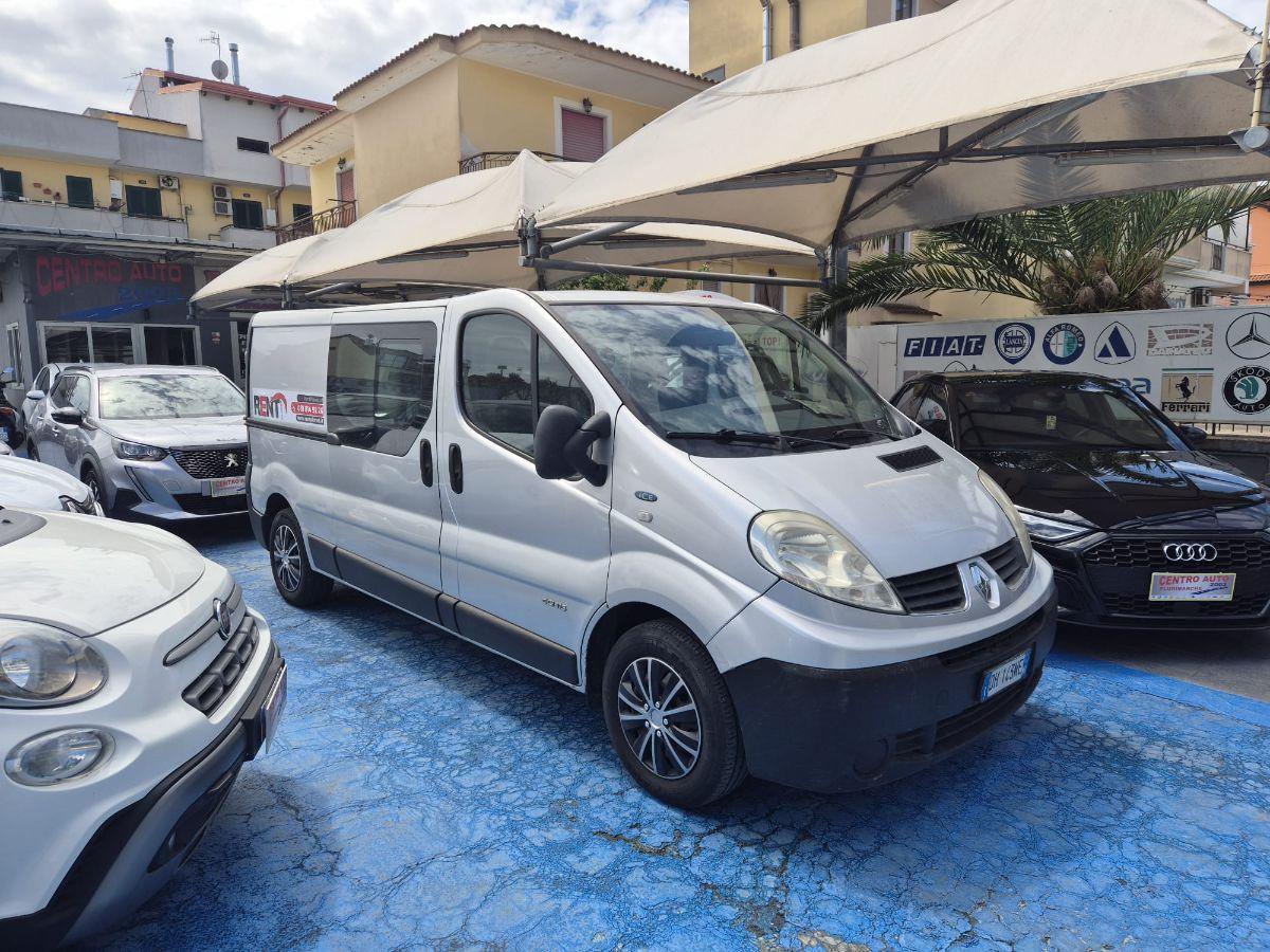 RENAULT - Trafic 2.0 diesel 6 posti