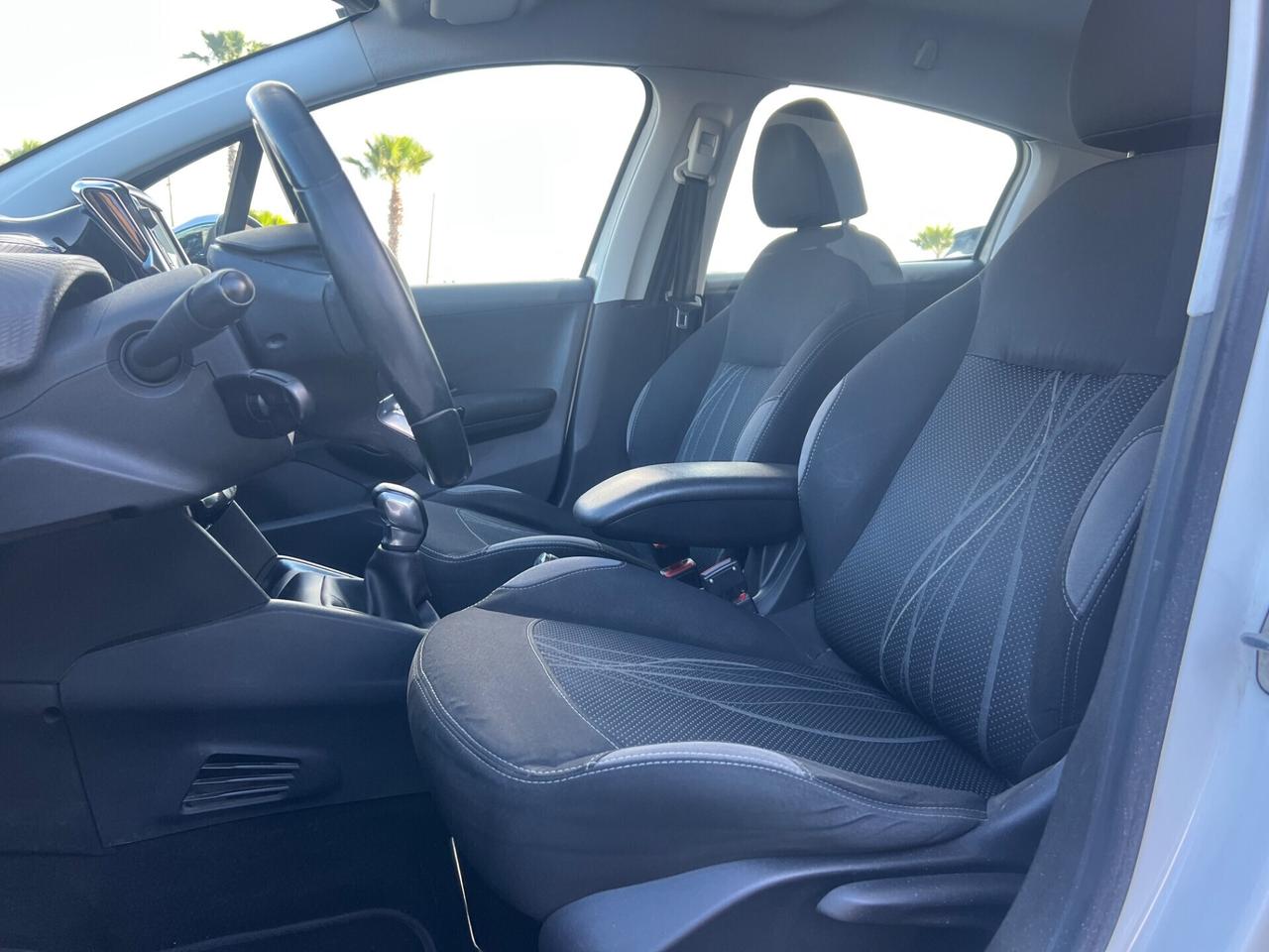 Peugeot 208 BlueHDi 75 5 porte Allure