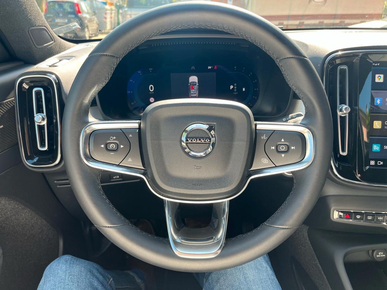 Volvo XC40 B4 AWD automatico Ultimate Dark