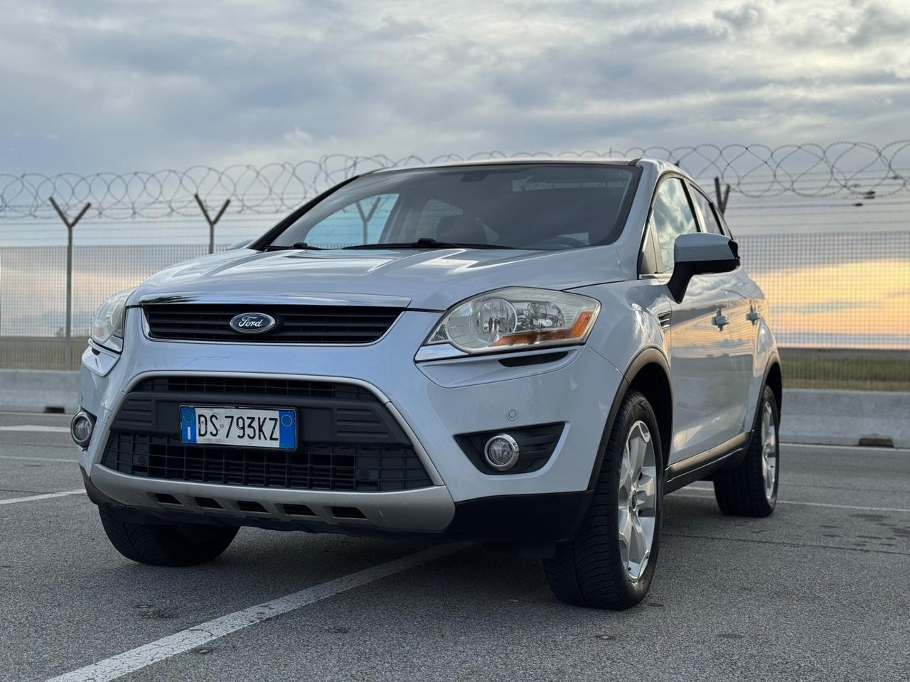 FORD KUGA 2.0TDCI 4WD TITANIUM 1 PRO 12 MESI DI GARANZIA