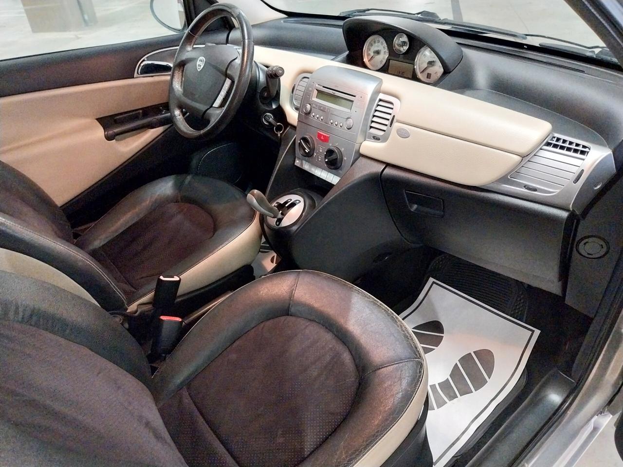 Lancia Ypsilon 1.3 MJT 75 CV VERSUS AUTOMATICA - ok neopatentati