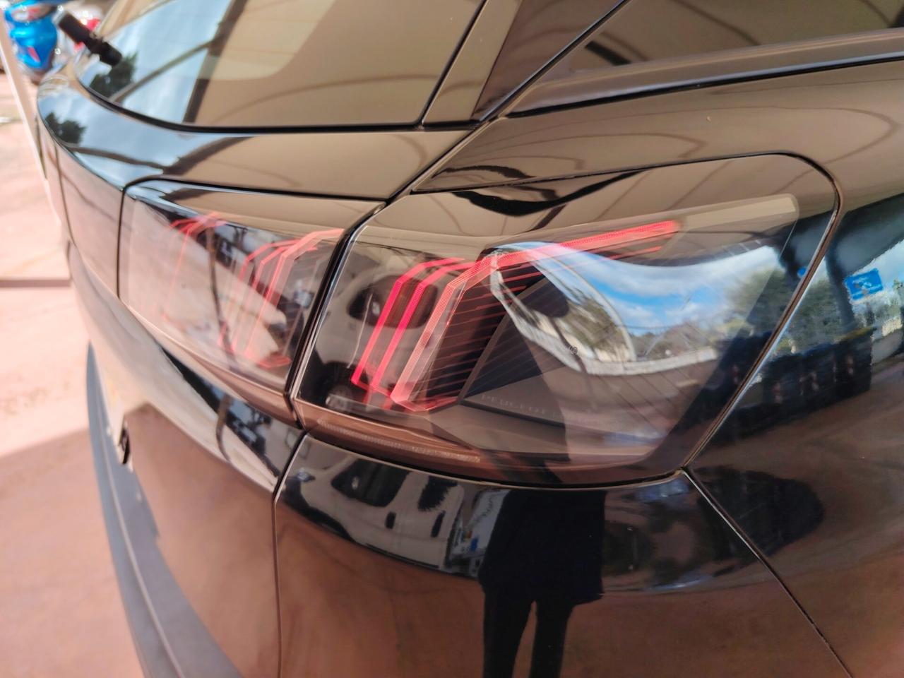 Peugeot 3008 BlueHDi 130 S&S EAT8 2021