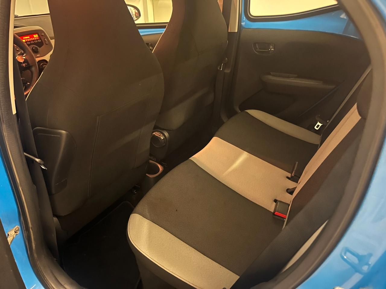 Toyota Aygo 1.0 VVT-i 69 CV 5 porte x-cool TSS