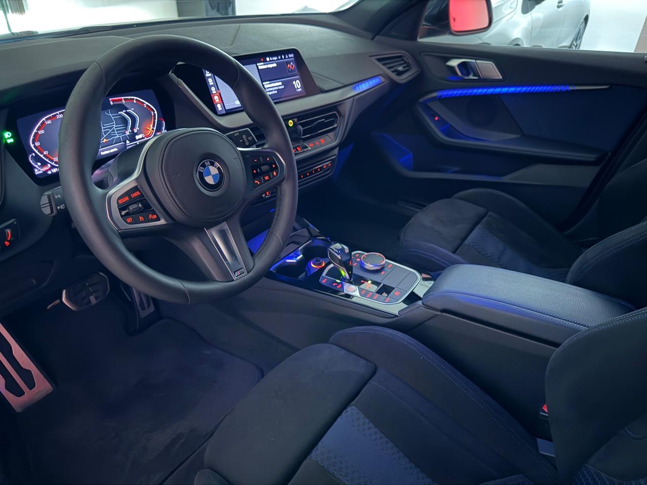Bmw 118 118d 5p. Msport