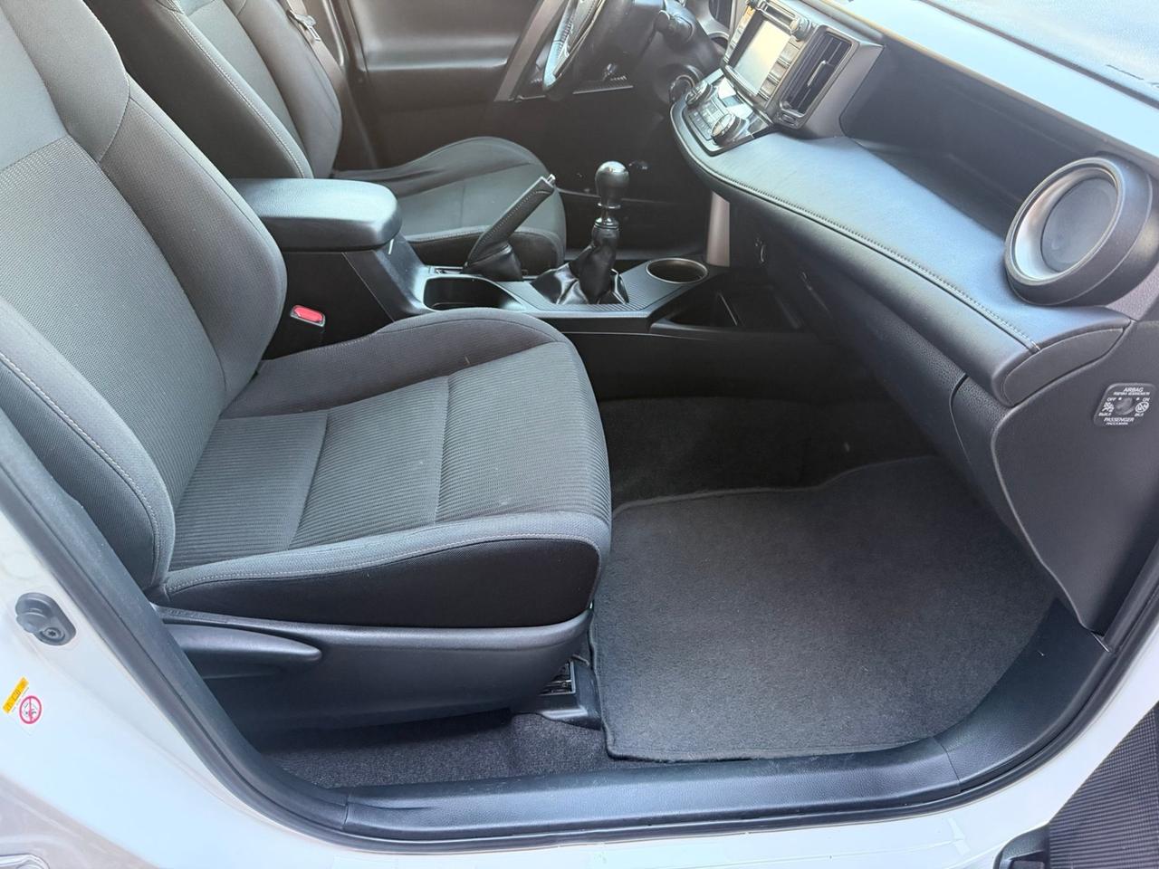 Toyota RAV 4 RAV4 2.0 D-4D 2WD Style White Ed. Neopatentati