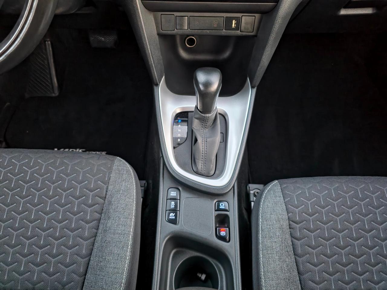 Toyota Yaris Cross 1.5 Hybrid 5p. E-CVT Business E6 Automatica NEO 2022