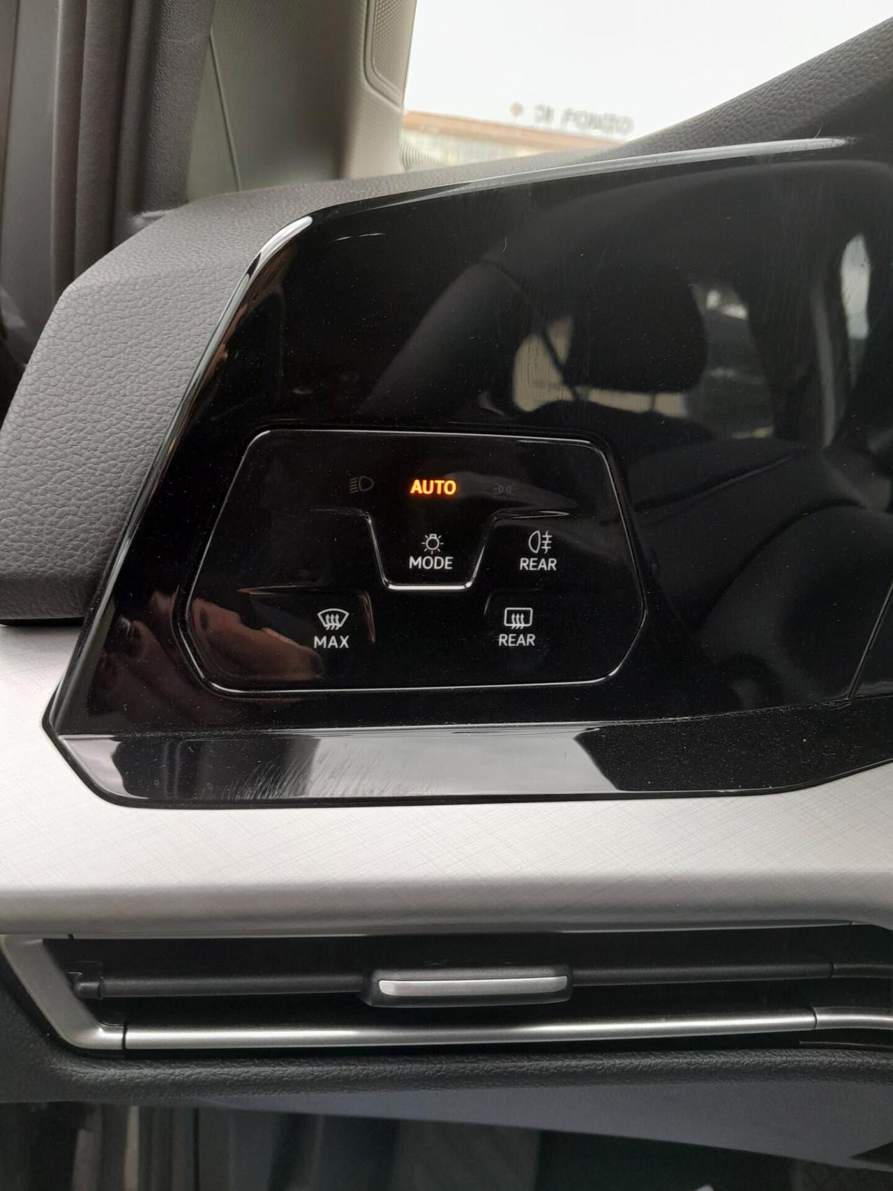 Volkswagen Golf 2.0 TDI 115 CV SCR Life