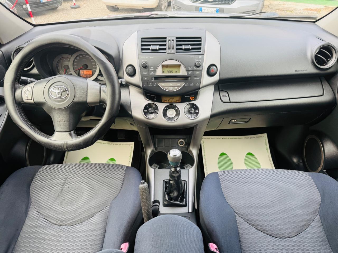 Toyota RAV 4 2.2 D-4D Gancio traino estraibile